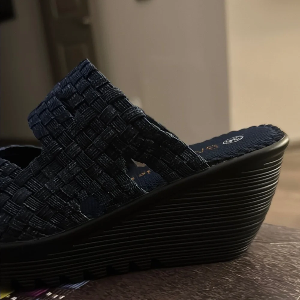 Bernie Mev Women's Jeans Color Woven Platform Shoes US 5 / EU 36